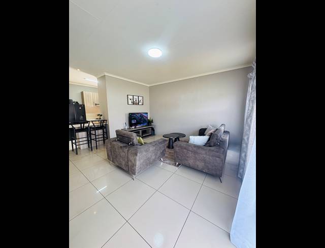 3 BEDROOM TOWNHOUSE FOR SALE IN WITBANK EXT 10